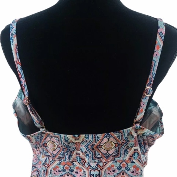 RAISINS Curve Aries Tankini Swimsuit Top - Picture 5 of 10